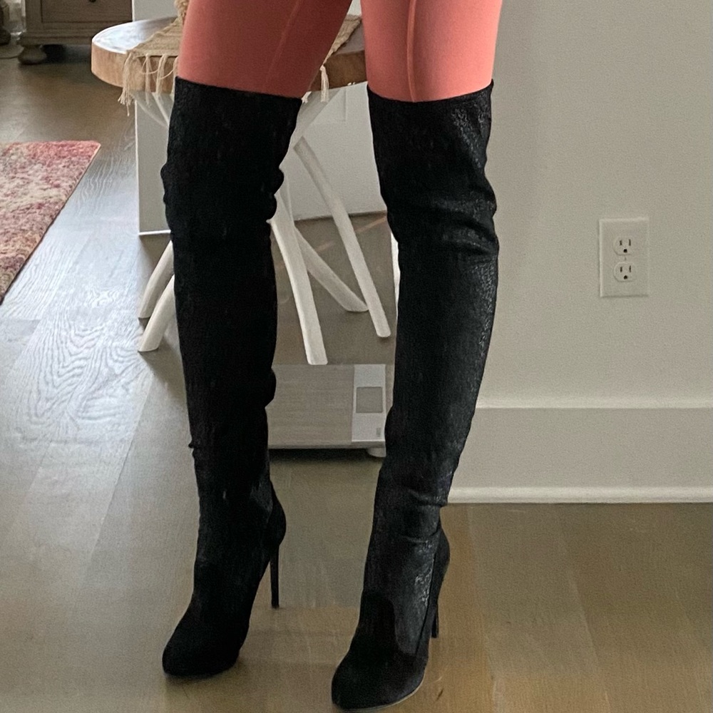 Boots - Picture 5 of 6